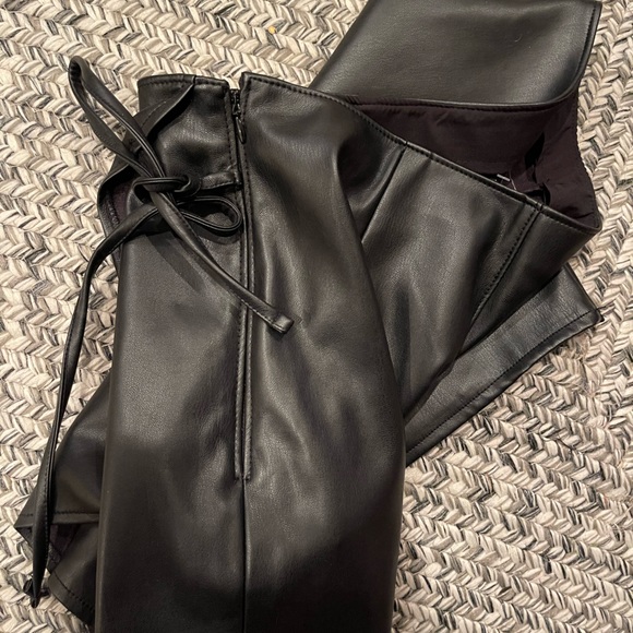 Abercrombie & Fitch Vegan Leather Skort Size M - Picture 5 of 6